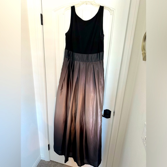 SLNY Womens Petites Ombre Satin Evening Dress